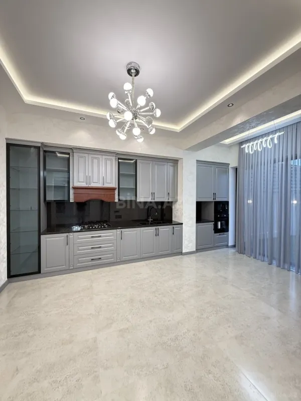 Satılır 4 otaqlı həyət evi 200 m²