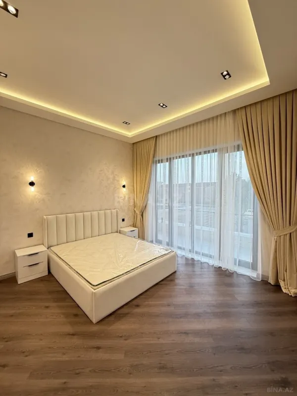 Satılır 4 otaqlı həyət evi 200 m²