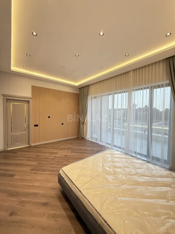 Satılır 4 otaqlı həyət evi 200 m²