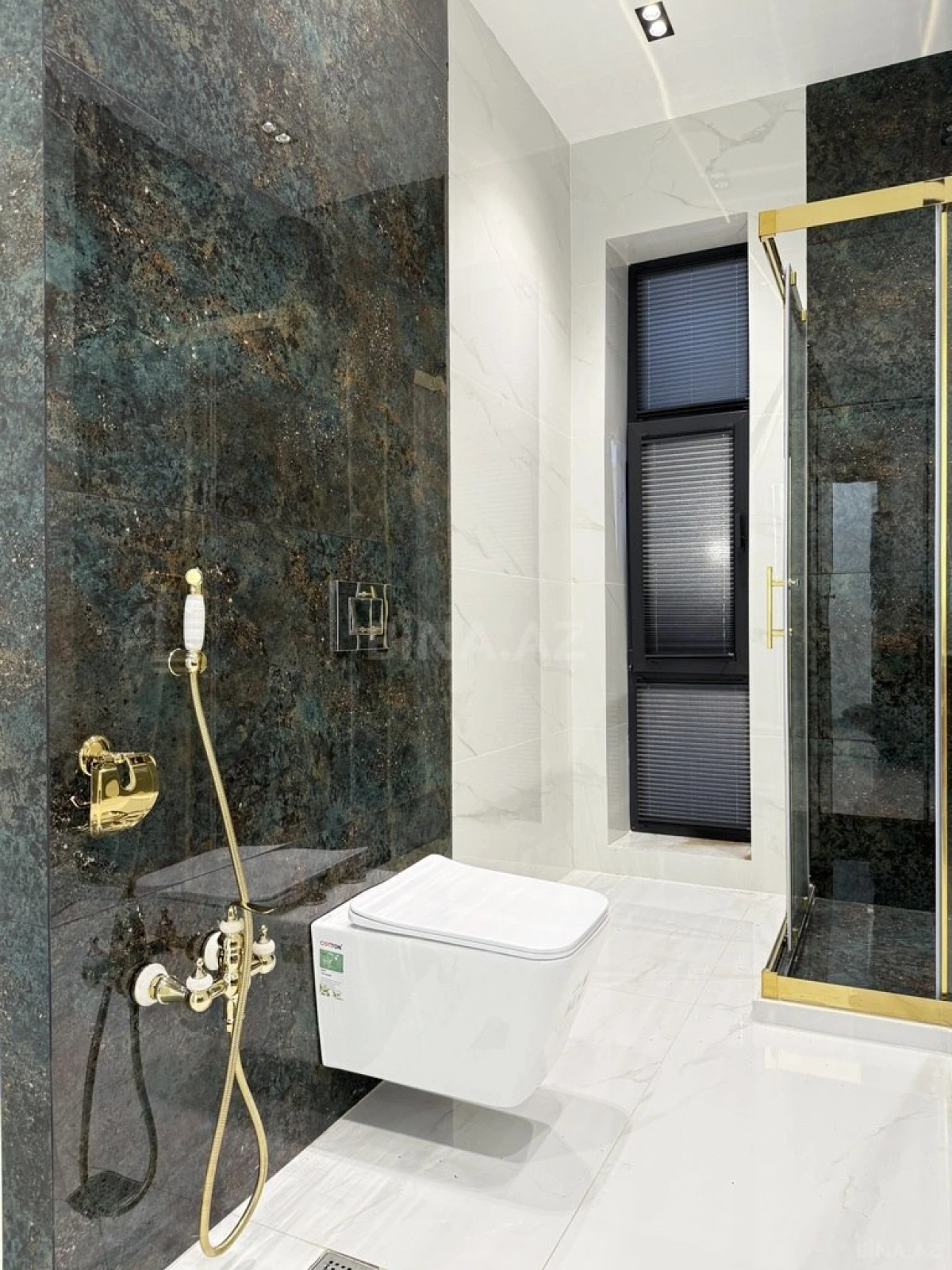 Satılır 4 otaqlı həyət evi 200 m²