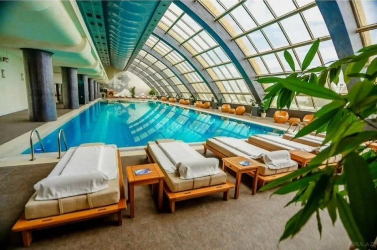Satılır 3 otaqlı mənzil 130 m²