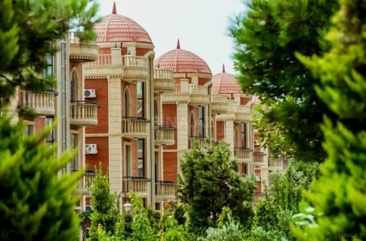 Satılır 3 otaqlı mənzil 130 m²