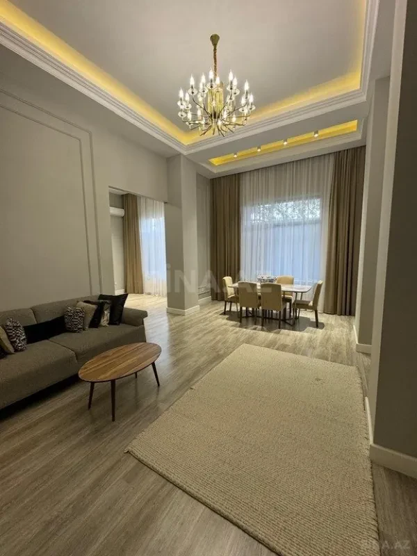 Satılır 3 otaqlı mənzil 130 m²