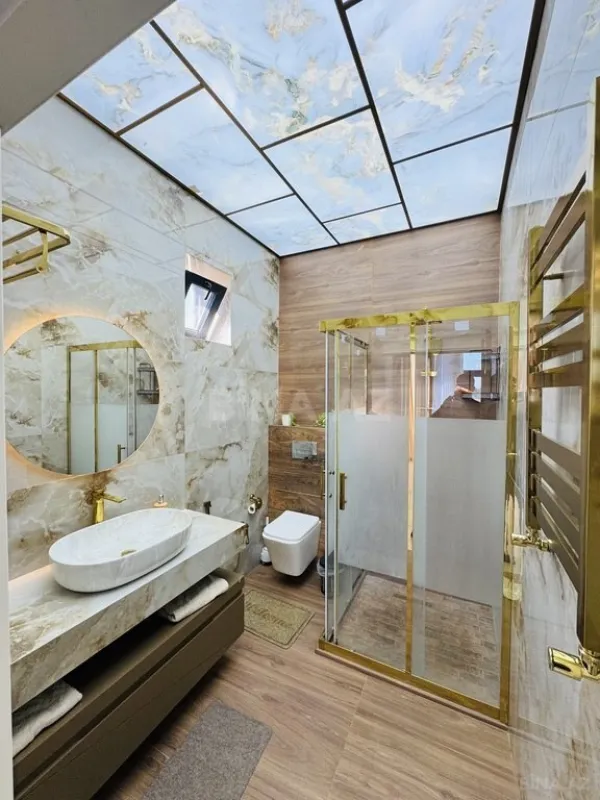 Kirayə verilir 5 otaqlı həyət evi 240 m²