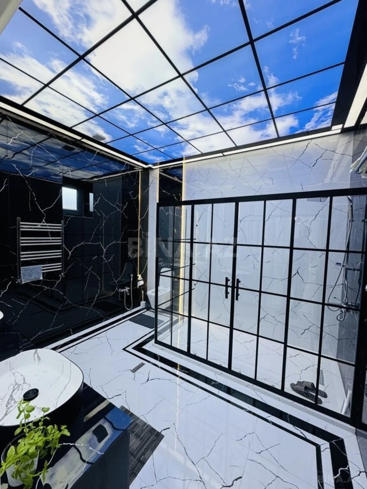 Kirayə verilir 5 otaqlı həyət evi 240 m²