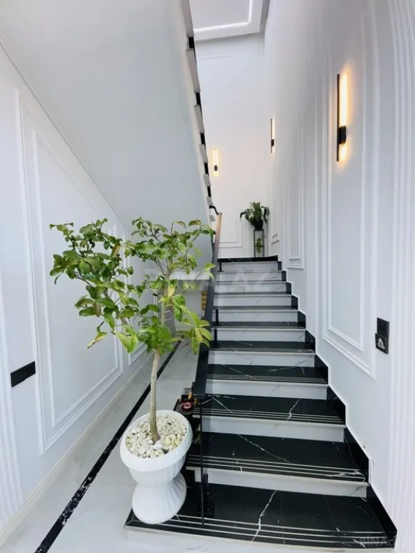 Kirayə verilir 5 otaqlı həyət evi 240 m²