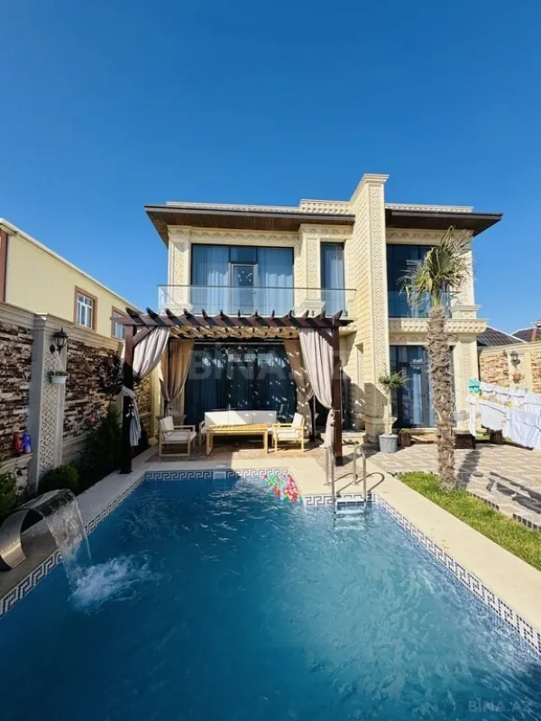 Kirayə verilir 5 otaqlı həyət evi 240 m²