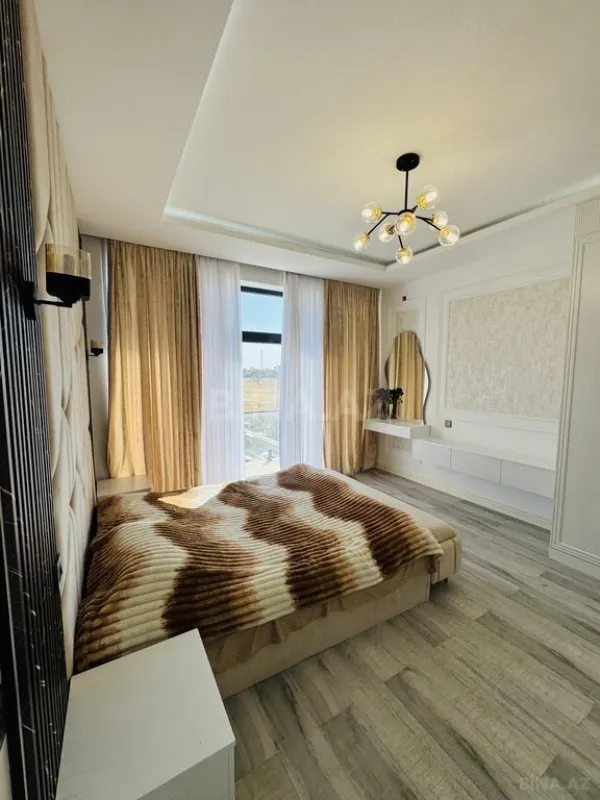 Kirayə verilir 5 otaqlı həyət evi 240 m²