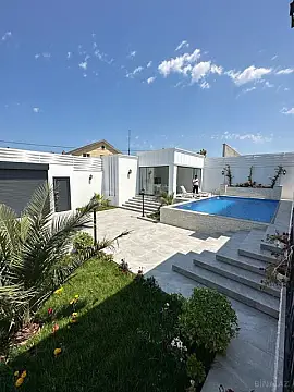 Kirayə verilir 4 otaqlı həyət evi 220 m²
