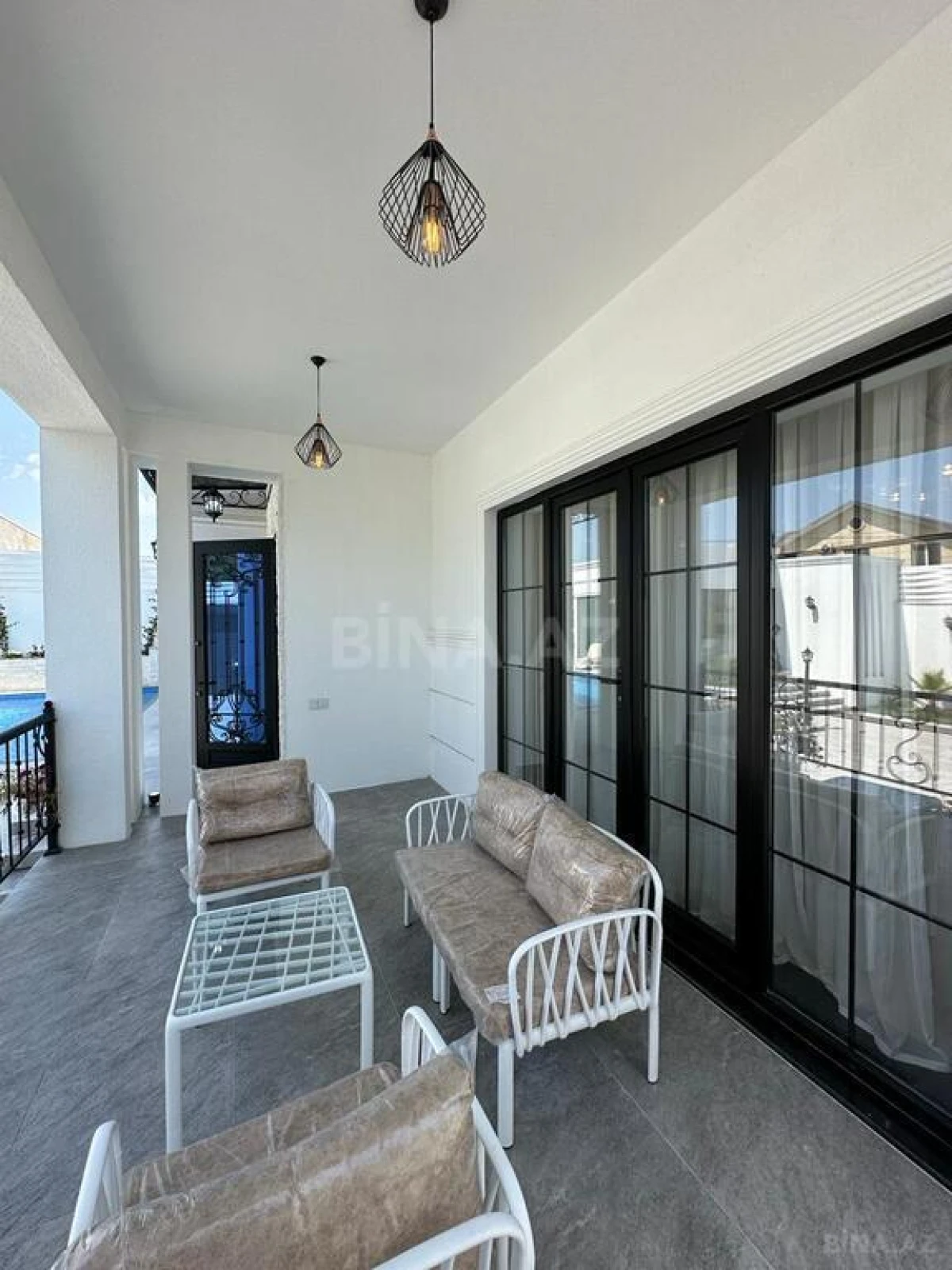 Kirayə verilir 4 otaqlı həyət evi 220 m²