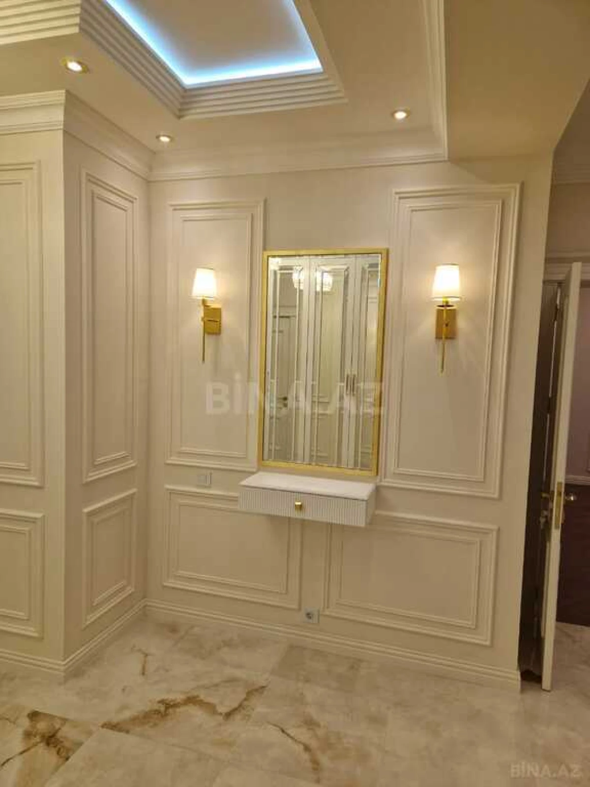 Satılır 3 otaqlı mənzil 108 m²