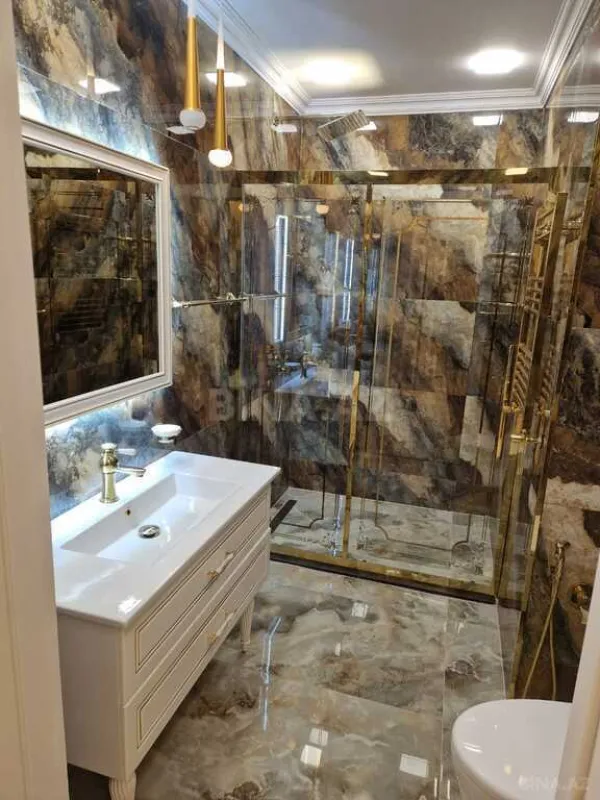 Satılır 3 otaqlı mənzil 108 m²