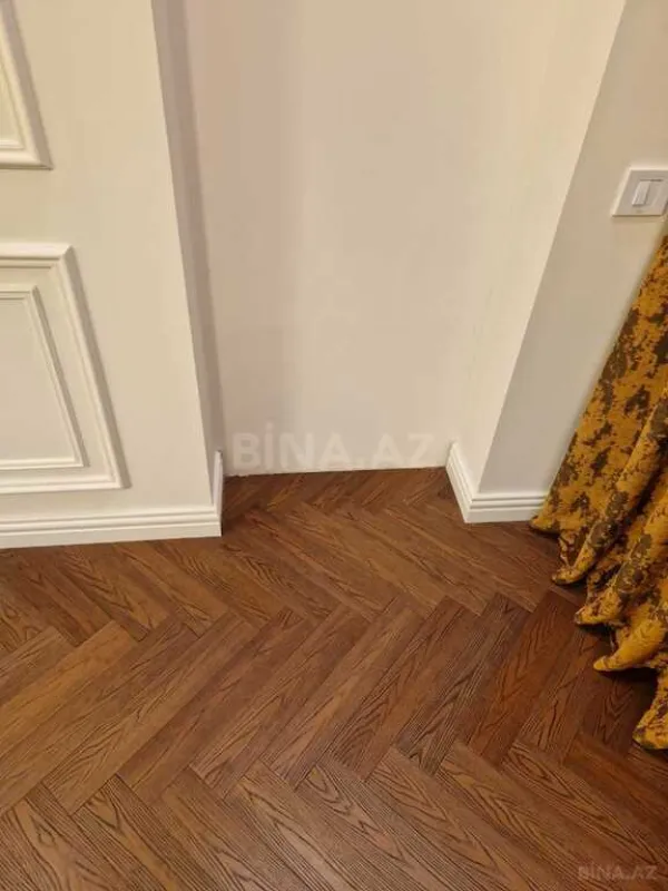 Satılır 3 otaqlı mənzil 108 m²