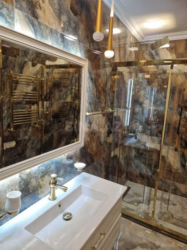 Satılır 3 otaqlı mənzil 108 m²