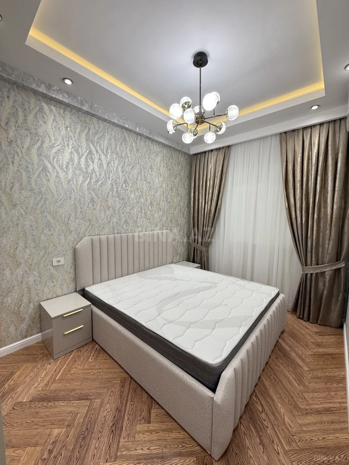 Satılır 2 otaqlı mənzil 68 m²