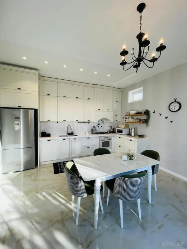 Kirayə verilir 5 otaqlı həyət evi 210 m²