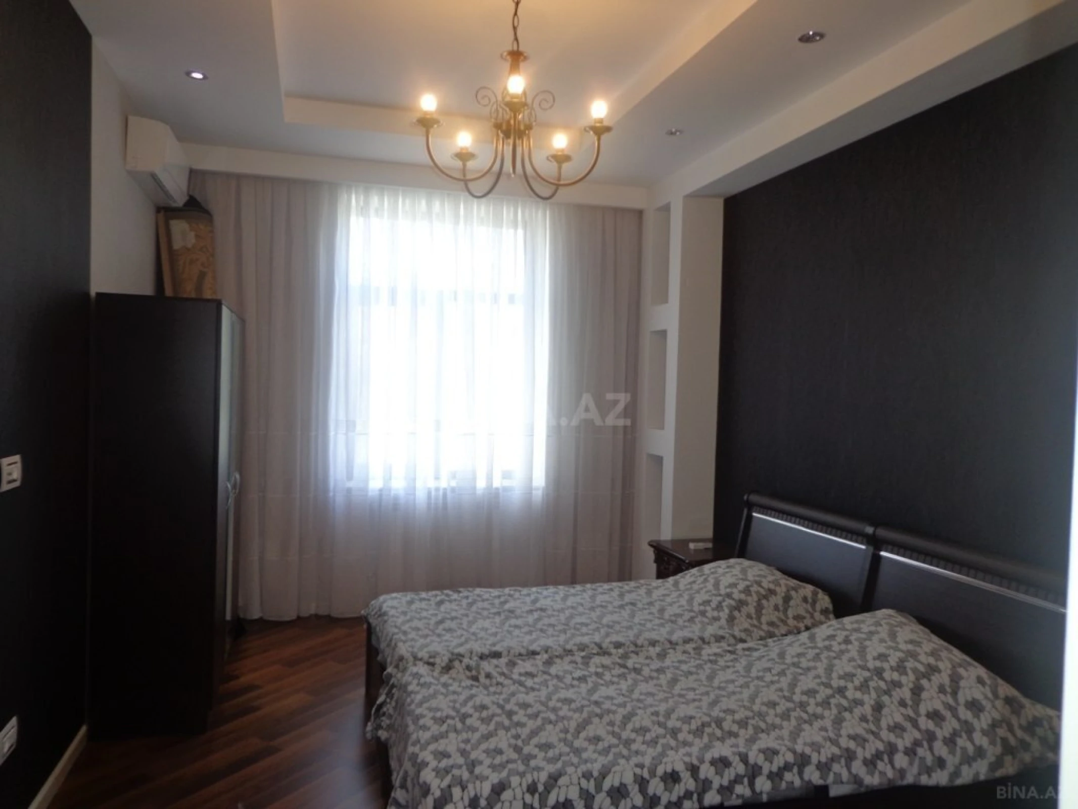 Kirayə verilir 3 otaqlı mənzil 140 m²