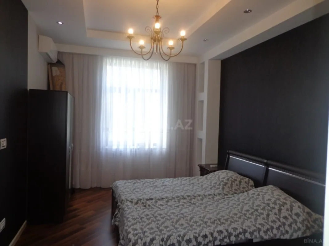 Kirayə verilir 3 otaqlı mənzil 140 m²
