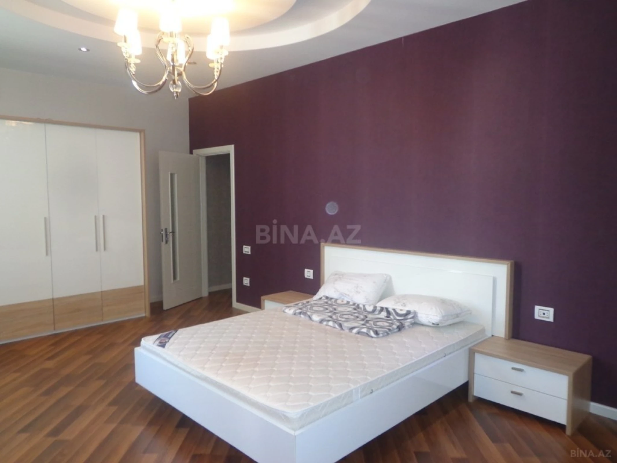 Kirayə verilir 3 otaqlı mənzil 140 m²