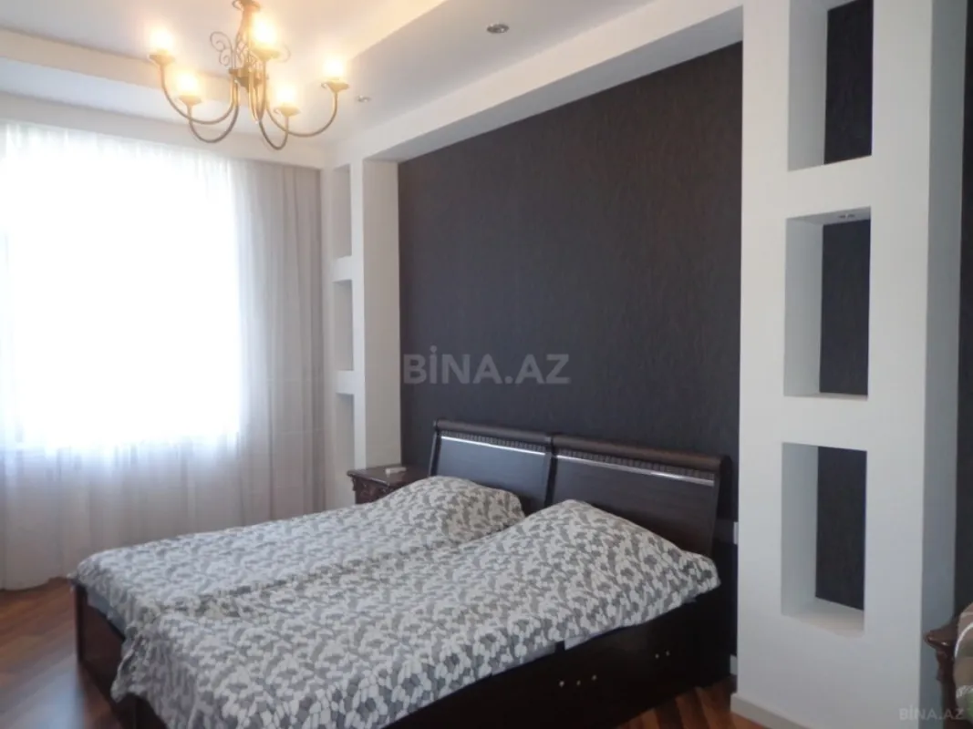 Kirayə verilir 3 otaqlı mənzil 140 m²