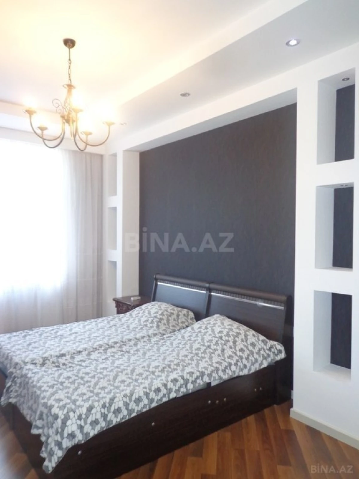 Kirayə verilir 3 otaqlı mənzil 140 m²