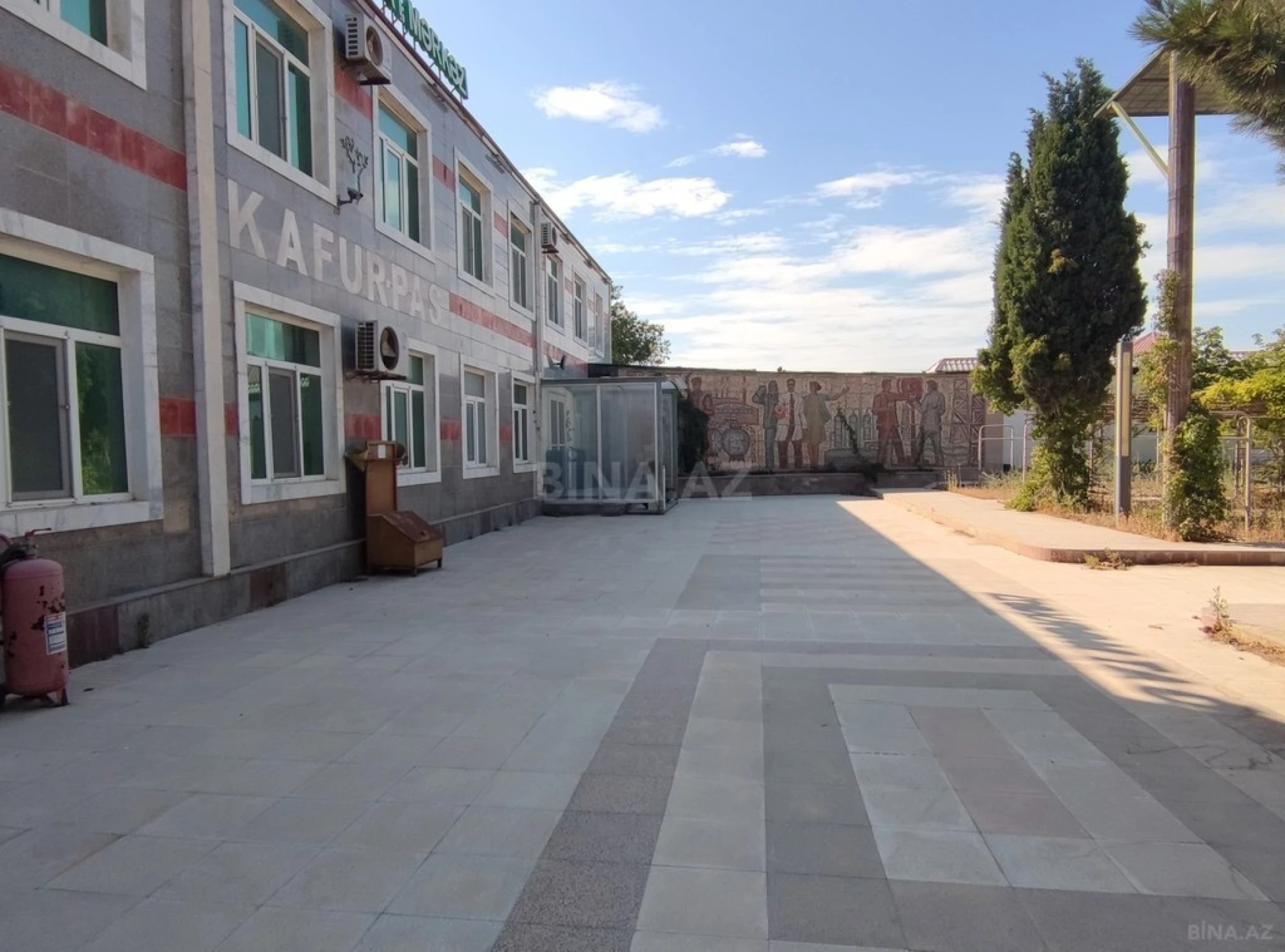 Kirayə verilir obyekt 1028 m²