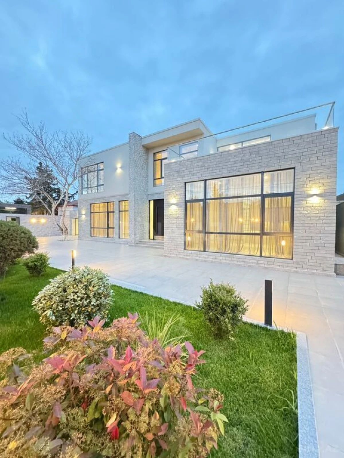 Satılır 6 otaqlı həyət evi 500 m²