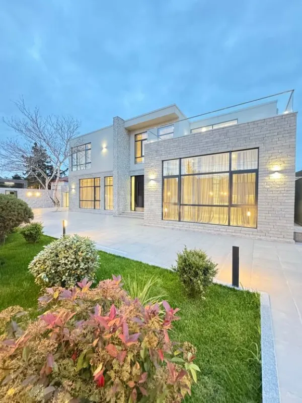 Satılır 6 otaqlı həyət evi 500 m²
