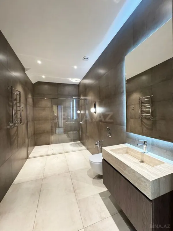 Satılır 6 otaqlı həyət evi 500 m²