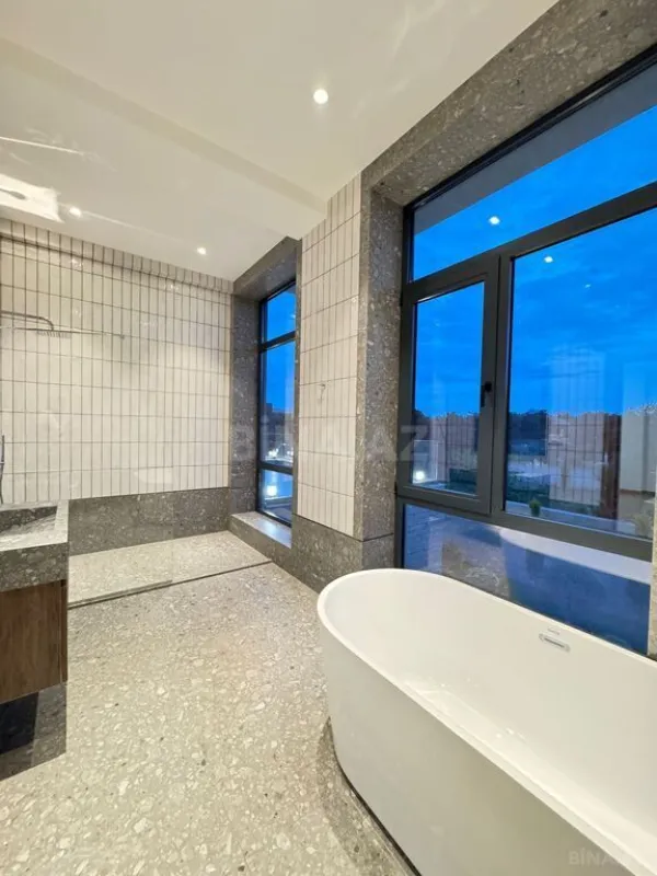 Satılır 6 otaqlı həyət evi 500 m²