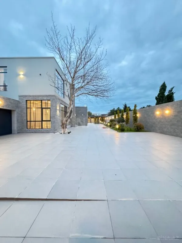 Satılır 6 otaqlı həyət evi 500 m²