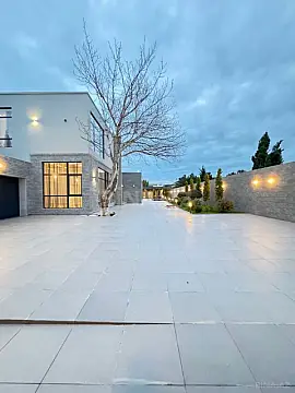 Satılır 6 otaqlı həyət evi 500 m²