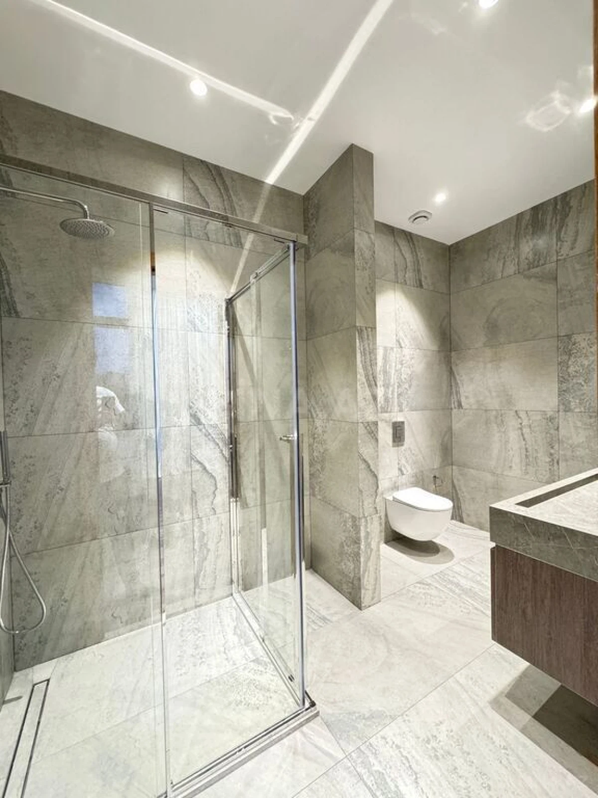 Satılır 6 otaqlı həyət evi 500 m²