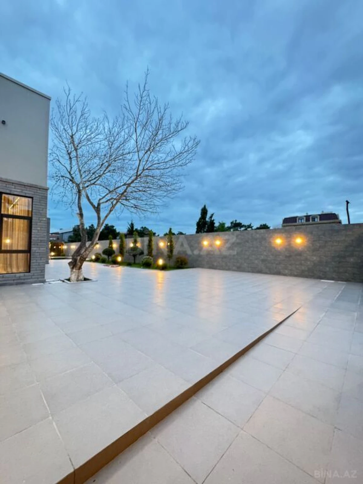 Satılır 6 otaqlı həyət evi 500 m²