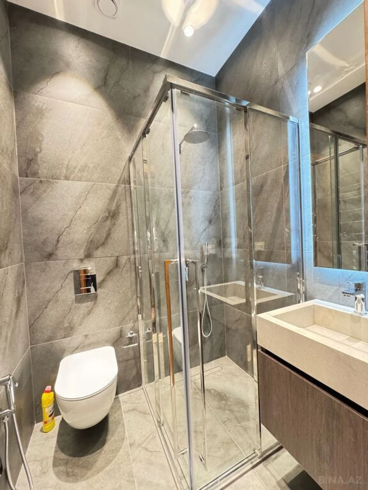 Satılır 6 otaqlı həyət evi 500 m²