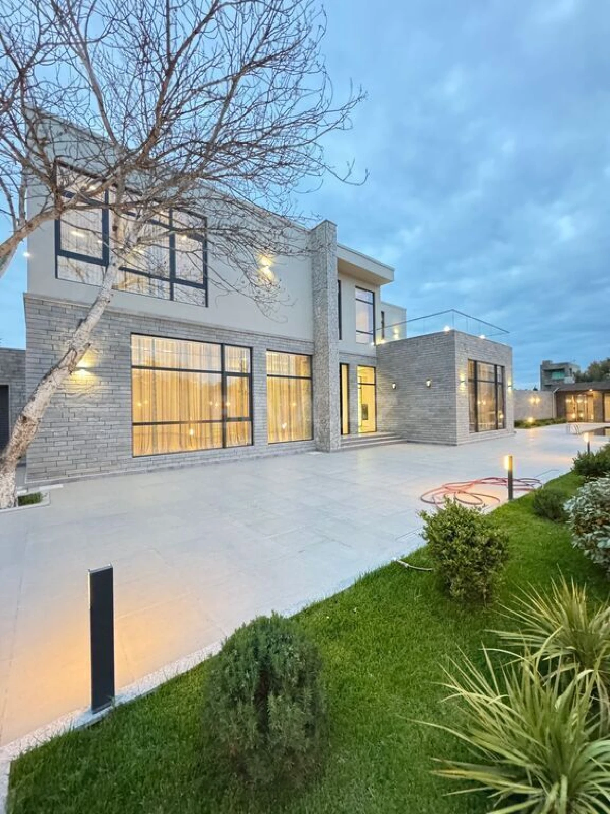 Satılır 6 otaqlı həyət evi 500 m²