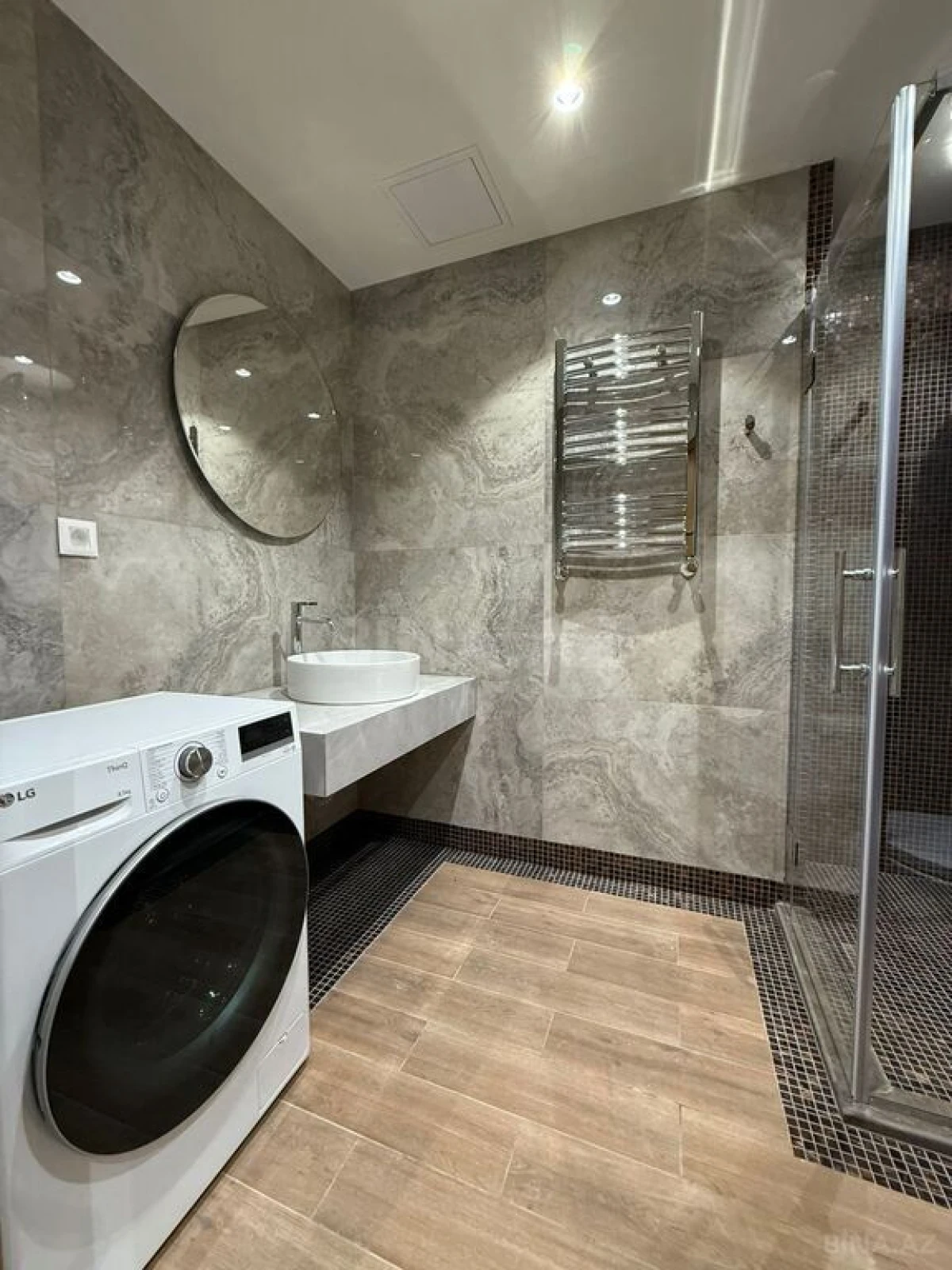 Satılır 2 otaqlı mənzil 74 m²