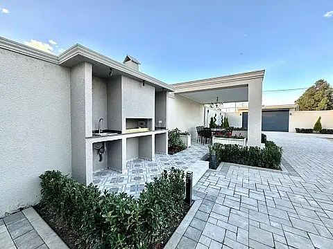 Kirayə verilir 4 otaqlı həyət evi 250 m²