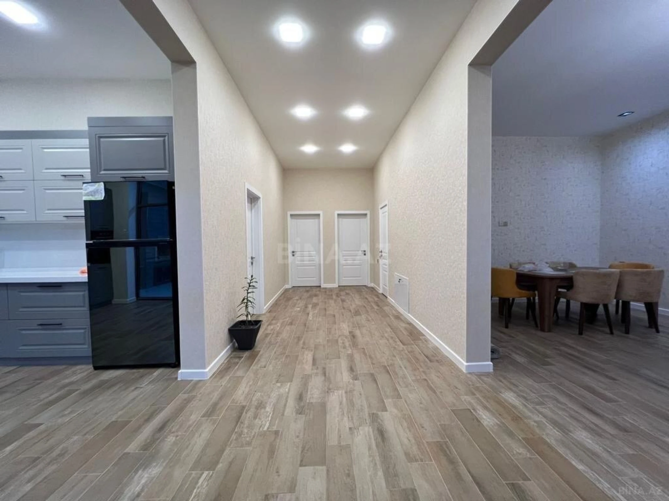 Kirayə verilir 4 otaqlı həyət evi 240 m²