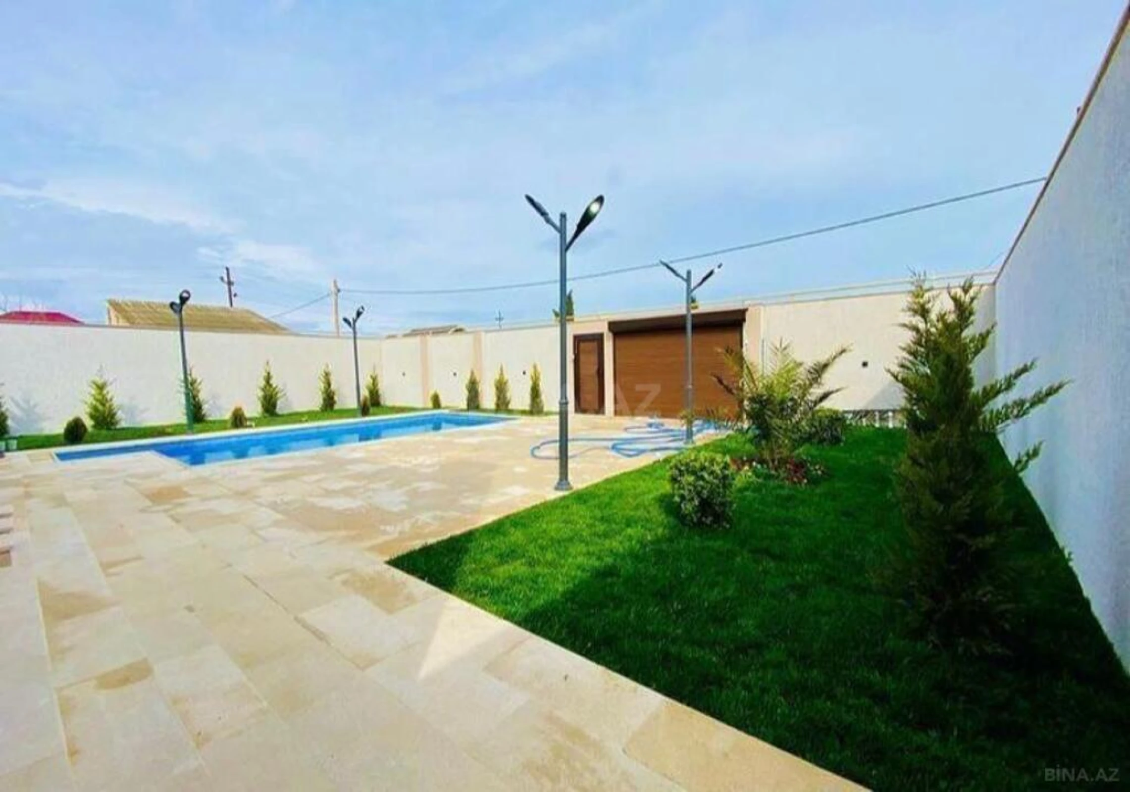 Kirayə verilir 4 otaqlı həyət evi 240 m²
