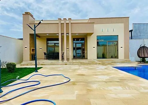 Kirayə verilir 4 otaqlı həyət evi 240 m²