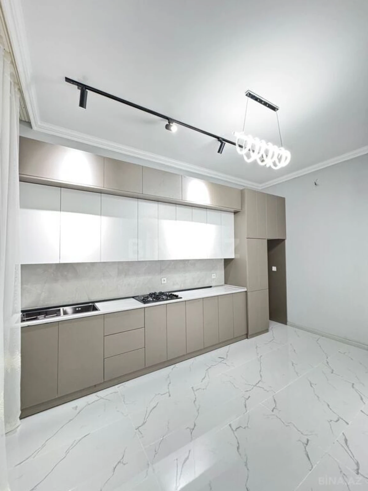 Satılır 4 otaqlı həyət evi 140 m²
