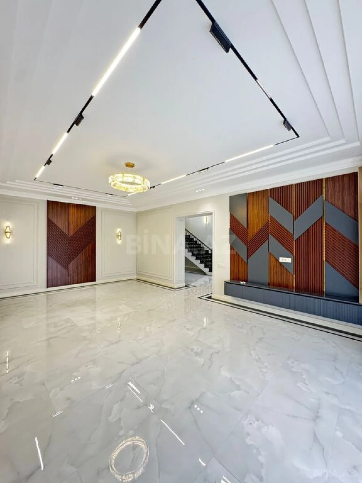 Satılır 6 otaqlı həyət evi 500 m²