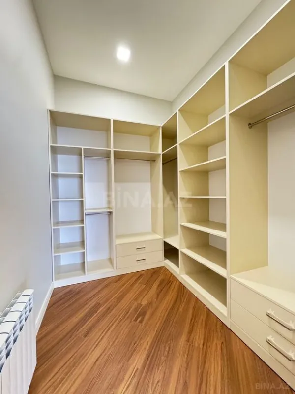 Satılır 6 otaqlı həyət evi 500 m²