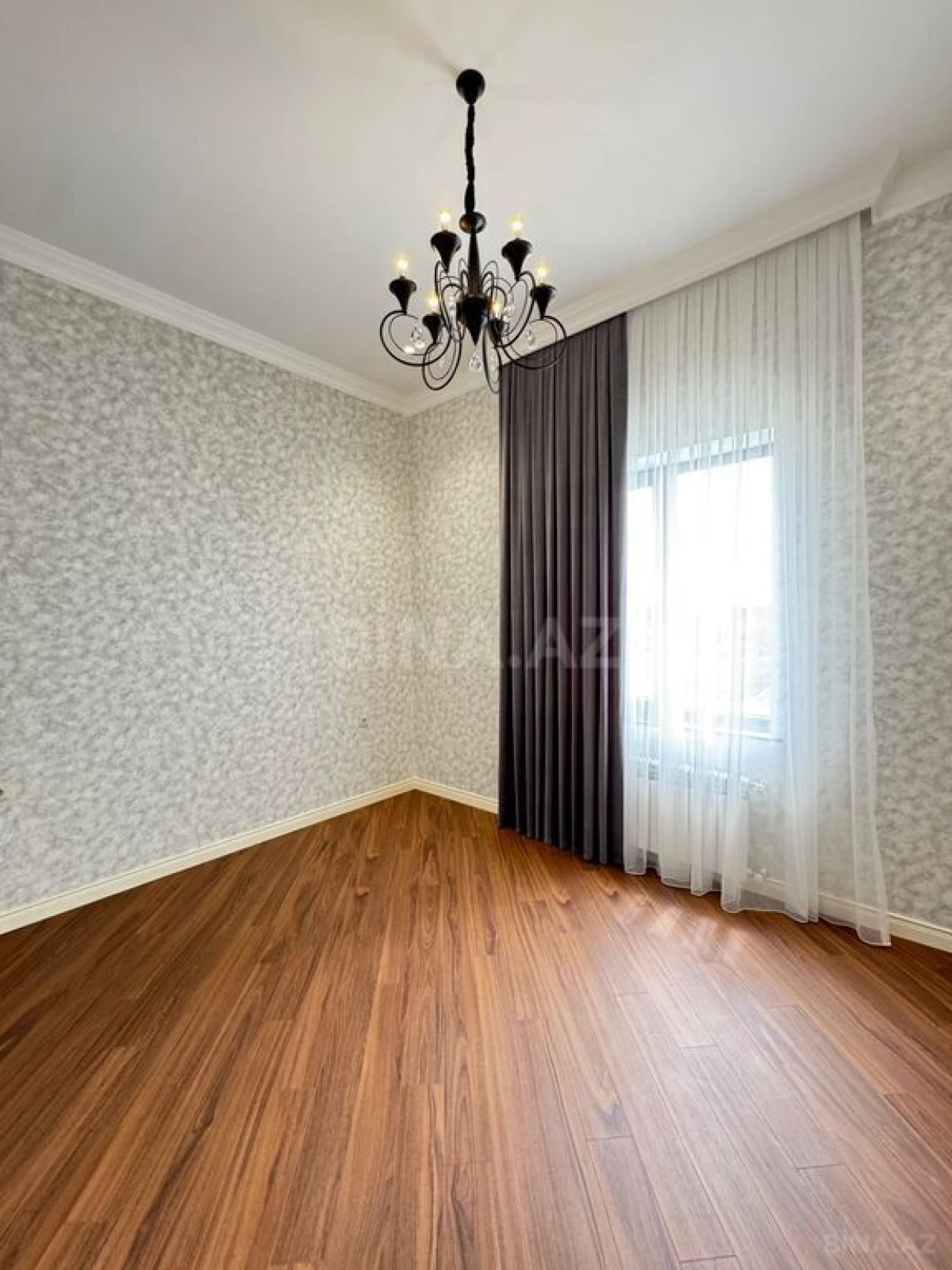 Satılır 6 otaqlı həyət evi 500 m²