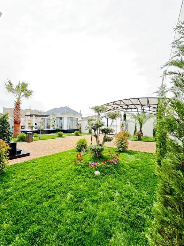 Satılır 6 otaqlı həyət evi 500 m²