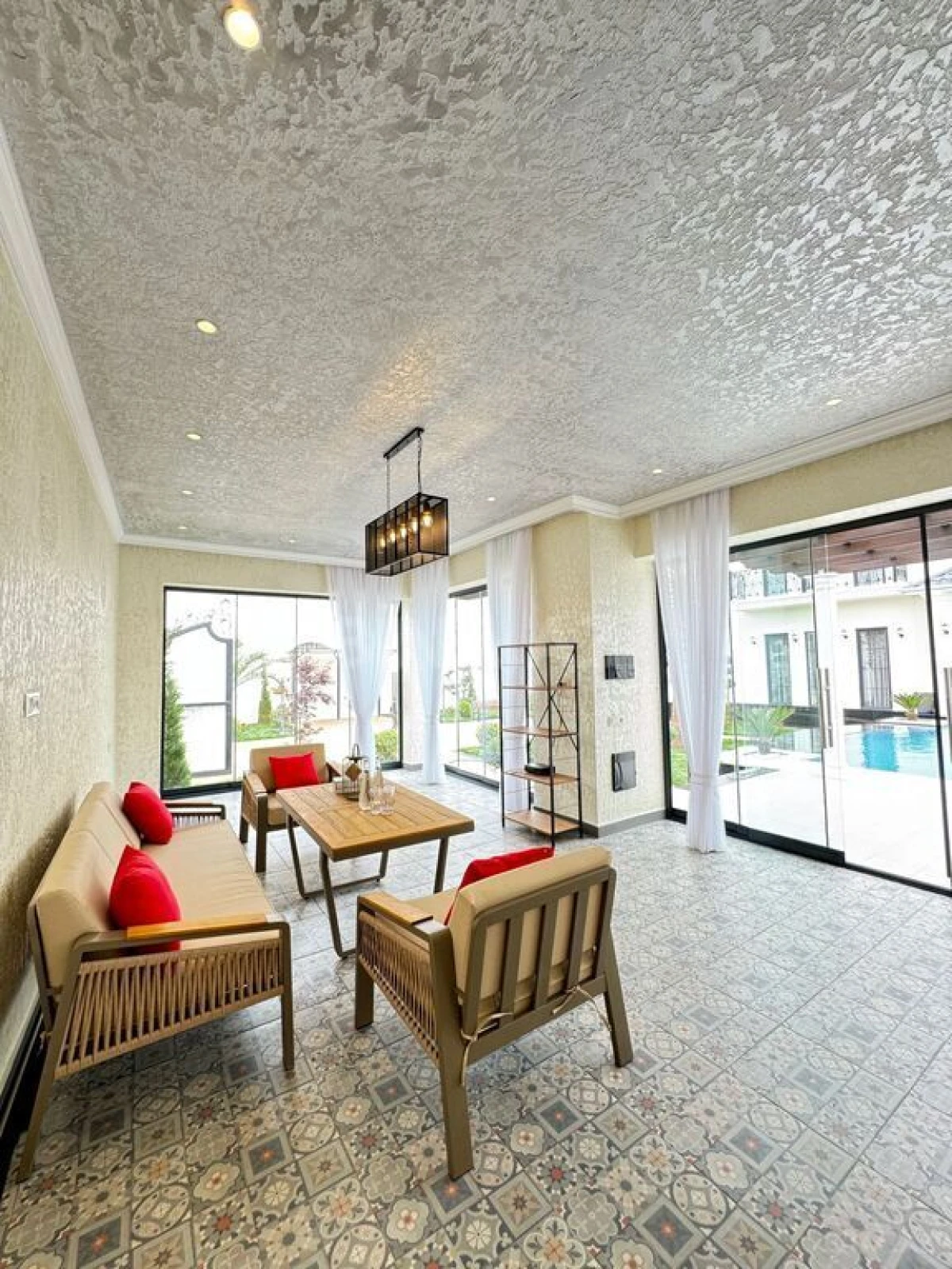 Satılır 6 otaqlı həyət evi 500 m²