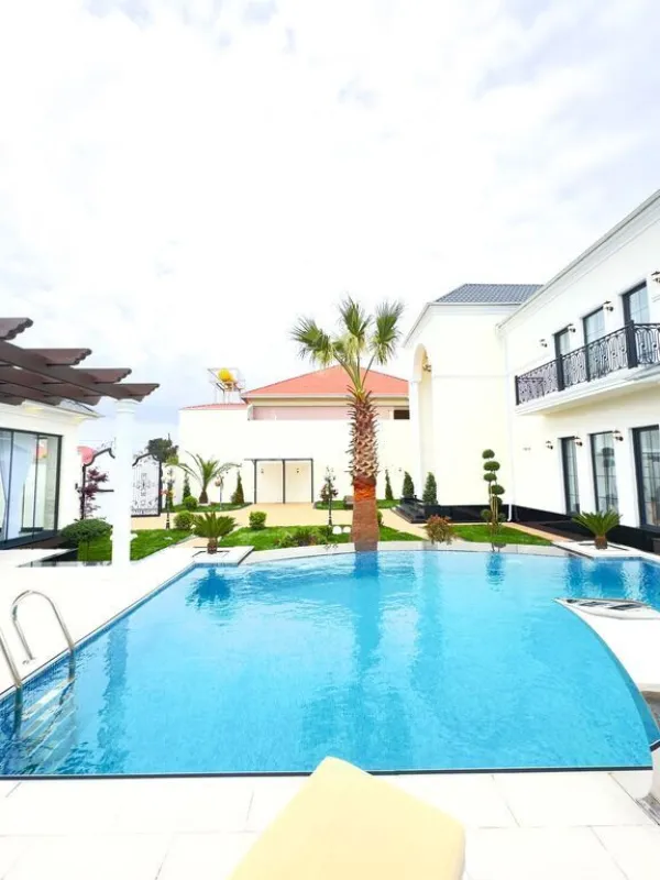 Satılır 6 otaqlı həyət evi 500 m²