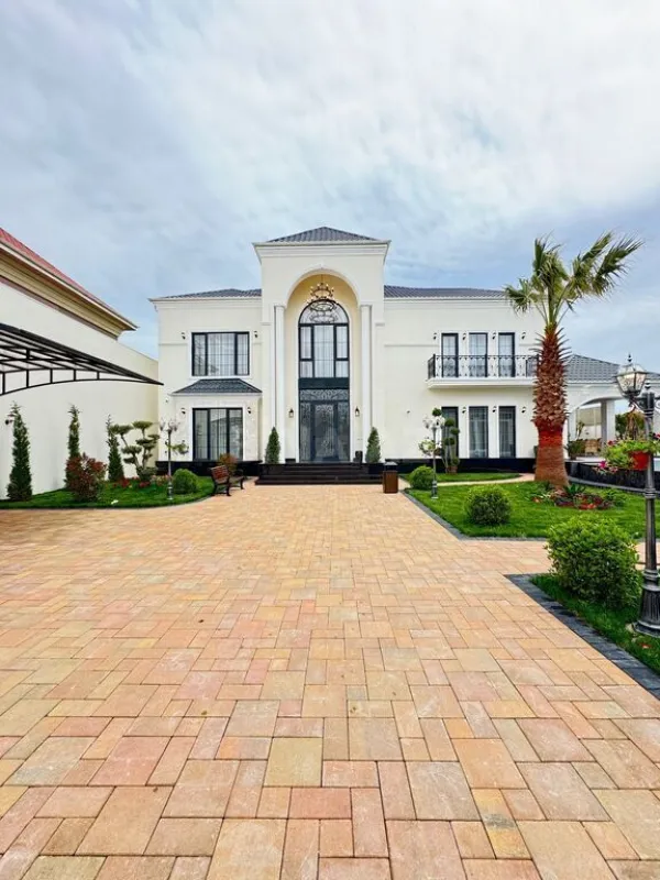 Satılır 6 otaqlı həyət evi 500 m²