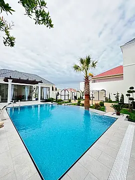 Satılır 6 otaqlı həyət evi 500 m²